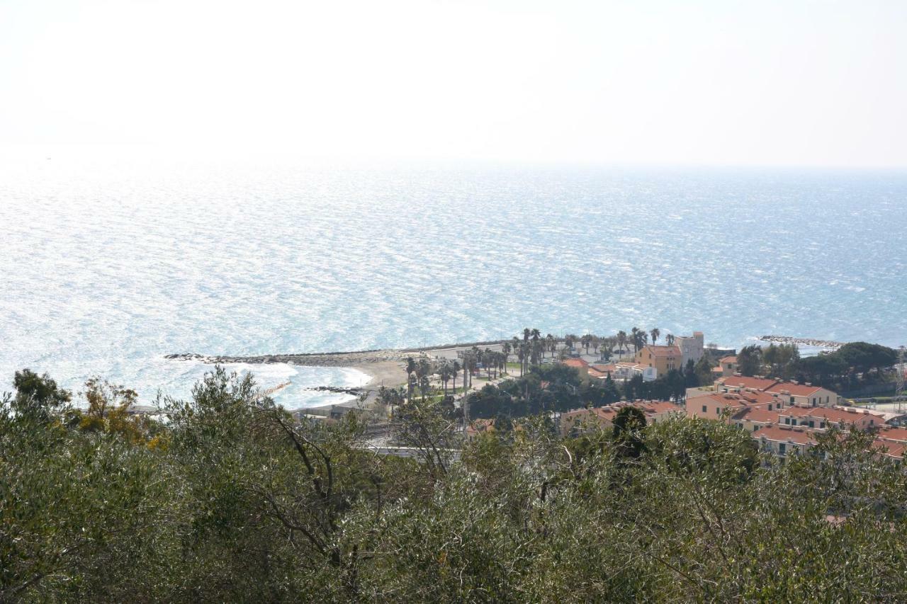La Torretta Βίλα Imperia Εξωτερικό φωτογραφία